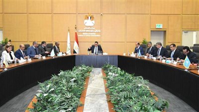 وزير الإسكان يتابع الموقف التنفيذي لمشروعات مبادرة «حياة كريمة»