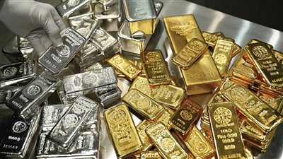 هبوط أسعار الذهب والفضة مع جني المستثمرين للأرباح وانخفاض الطلب