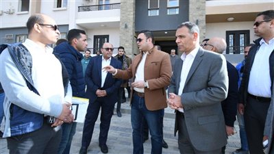 وزير الإسكان يتفقد مشروعات «ديارنا» و«سكن لكل المصريين» بمدينة حدائق العاصمة