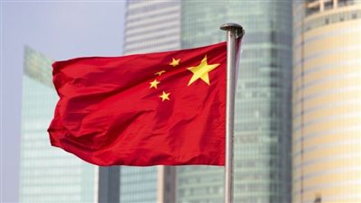 الصين تطالب أمريكا بالإفراج الفوري عن مادورو وزوجته