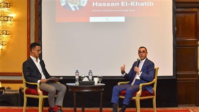 وزير «الاستثمار» يشارك في جلسة حوارية مع خريجي جامعة «هارفارد»