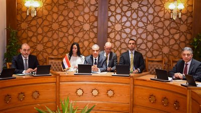 وزير «الخارجية» يؤكد ضرورة مواصلة تطوير العلاقات مع اليونان وقبرص بمختلف المجالات