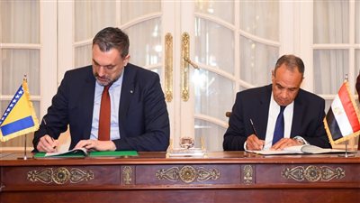 وزير «الخارجية» ونظيره البوسني يوقعان مذكرة تفاهم للتعاون بمختلف المجالات