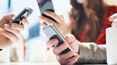 مصر تنهي فترة الإعفاء الجمركي للهواتف الواردة من الخارج مع الركاب