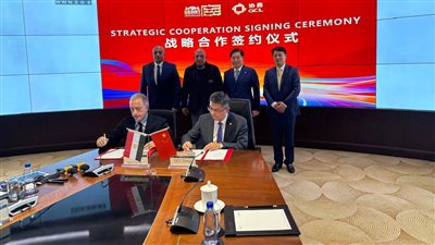 إنشاء مجمع صناعي لإنتاج الخلايا والوحدات الكهروضوئية بتكلفة 500 مليون دولار