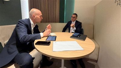 وزير «الاستثمار» يبحث زيادة استثمارات شركة «أريستون» العالمية في مصر