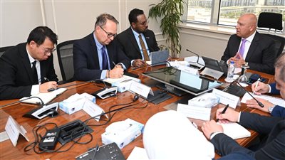 وزير «الصناعة» يبحث خطط تصنيع تكنولوجيا الطاقة الشمسية مع شركة «إيليت سولار»