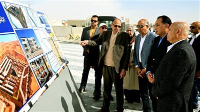 رئيس الوزراء يتفقد الموقف الإقليمي في مدينة المنيا الجديدة