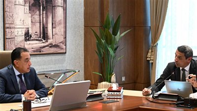 مدبولي يتابع موقف تنفيذ المشروعات التنموية والخدمية في محافظة السويس