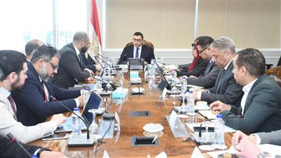 وزير «الإسكان» يتابع إجراءات تدشين منصة تصدير العقار