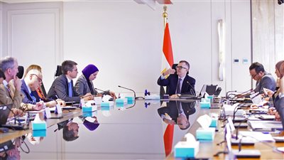 وزير «التخطيط» يبحث تعزيز الشراكة ودعم خطط التنمية مع «البنك الدولي»