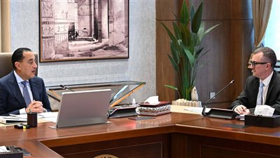 الحكومة تعتزم إطلاق برنامج اقتصادي وطني جديد لمدة 3 سنوات