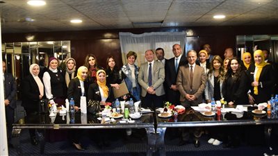 رئيس مصلحة الضرائب يؤكد الحرص على نجاح واستمرار أنشطة الممولين