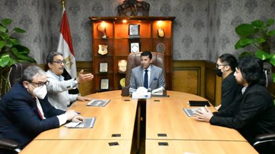 وزير الشباب يبحث نشر الألعاب الإلكترونية العالمية على مستوى الجمهورية
