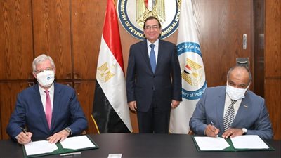 مذكرة تفاهم بين «إنبى» و«تكنيب» الإيطالية في مجال تحول الطاقة