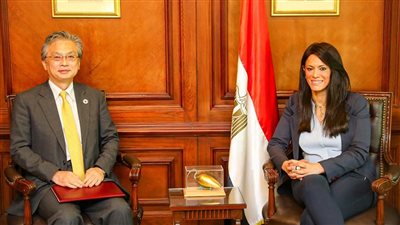 وزيرة التعاون الدولي تبحث مع السفير الياباني بالقاهرة سبل تعزيز التعاون بين البلدين