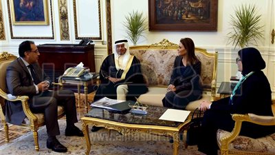 ​رئيس الوزراء: دعم الاستثمارات الخاصة فى 