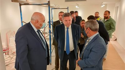 وزير قطاع الأعمال يتفقد تجهيزات أول فروع «nit» تمهيدًا لافتتاحه مايو المقبل