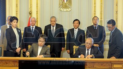 بالصور ..رئيس 