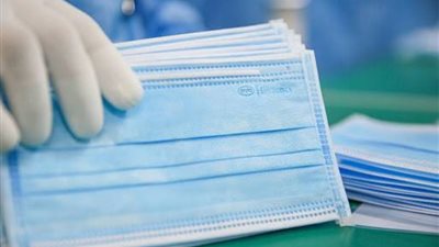 «شعبة الأدوية»: السماح باعادة تصدير الكحول والكمامات بسبب وفرة المخزون