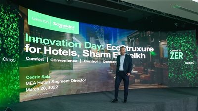 شنايدر إلكتريك تبحث سبل تحويل فنادق شرم الشيخ لمباني ذكية صديقة للبيئة