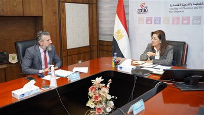 وزيرة التخطيط تبحث مع «اليونيسف» تأثيرات تغير المناخ على الطفل