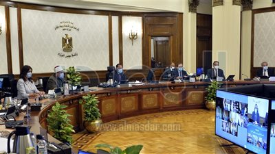 «الوزراء» يوافق على إسناد تطوير 23 قطار مترو لشركة كاف الأسبانية