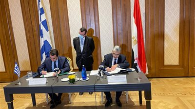 توقيع مذكرة تفاهم للربط الكهربائى الثنائى بين مصر واليونان