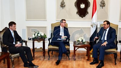 وزير البترول يستعرض الفرص الاستثمارية أمام وفد بريطانى 