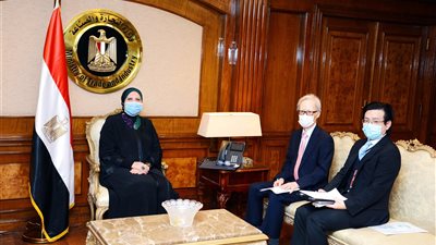 وزيرة التجارة تبحث مع سفير اليابان سبل تعزيز العلاقات الاقتصادية المشتركة