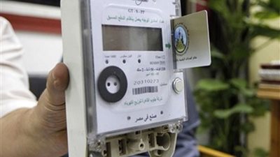 الحكومة تنفى وجود نقص في العدادات الكودية بشركات توزيع الكهرباء