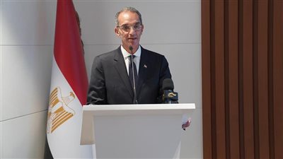 وزير الاتصالات: مرور 90% من حركة البيانات فى أسيا وأوروبا عبر مصر