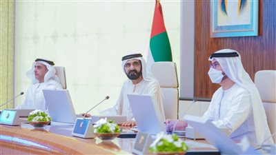 محمد بن راشد يقر استراتيجية الإمارات للاقتصاد الرقمي