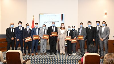 «التخطيط» تكرم فريق «إيناكتس إيجيبت» الفائز بمسابقة ريادة الأعمال العالمية