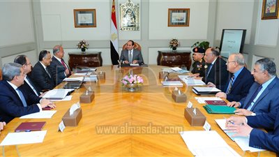 السيسي يناقش مع الحكومة تخفيف الأعباء عن محدودي الدخل 