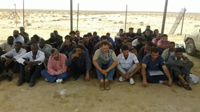 أمن مطروح يحبط محاولة تسلل 170 شخصا إلى ليبيا عبر السلوم