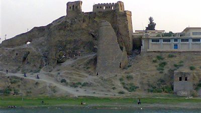 بالفيديو.. تنظيم داعش يدمر قلعة 