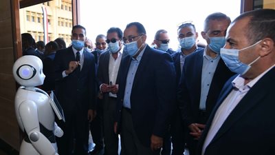 رئيس الوزراء يتفقد عدداً من المشروعات الخدمية والتنموية بكفر الشيخ