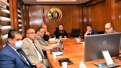 وزيرة التجارة تبحث مع ممثلى «أمازون» خطط التوسع فى السوق المصرى