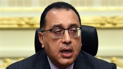 رئيس الوزراء يجري مباحثات مع مسئولي شركات فرنسية مهتمة بالاستثمار فى مصر