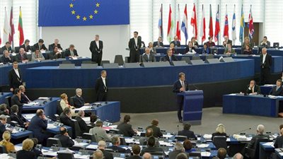 الاتحاد الأوروبي يدين حادث شمال سيناء: نقف مع مصر ضد الإرهاب