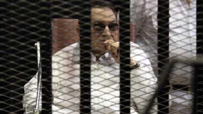 إعادة طعن مبارك وآخرين على تغريمهم لقطع الاتصالات للمرافعة 24 أكتوبر