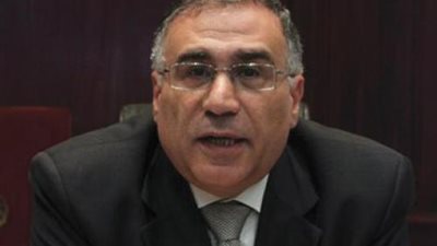 سفير مصر في بيروت يبحث سبل التعاون المشترك مع رئيس وزراء لبنان الأسبق