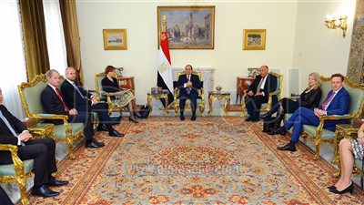 السيسي يبحث مع وفد هولندى سبل تعزيز التعاون المشترك في عدد من المجالات