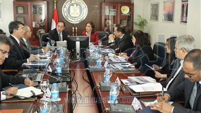 وزيرة التعاون الدولي تبحث مع 