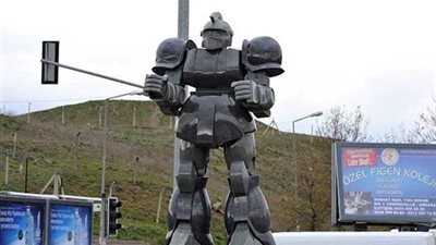 بالفيديو..دعوى قضائية ضد عمدة 