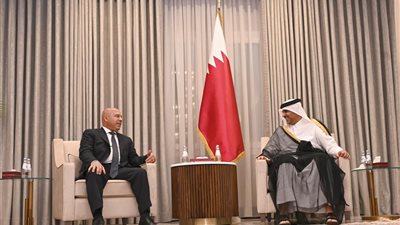 «الوزير» يبحث مع  رئيس الوزراء القطري سبل تعزيز التعاون الثنائي في قطاع النقل