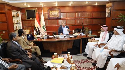 «سعفان» يبحث مع القنصل السعودي التنسيق لسفر العمالة المصرية لموسم الحج