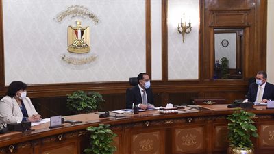 رئيس الوزراء يستعرض مقترحات نظم الإدارة والتشغيل لمدينة الفنون والثقافة