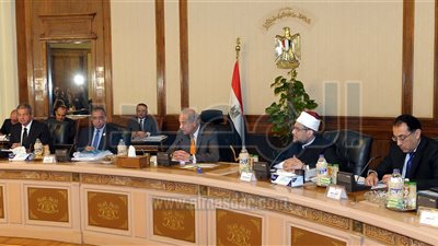 شريف إسماعيل يوافق على تعديل شروط المتقدمين لوحدات 